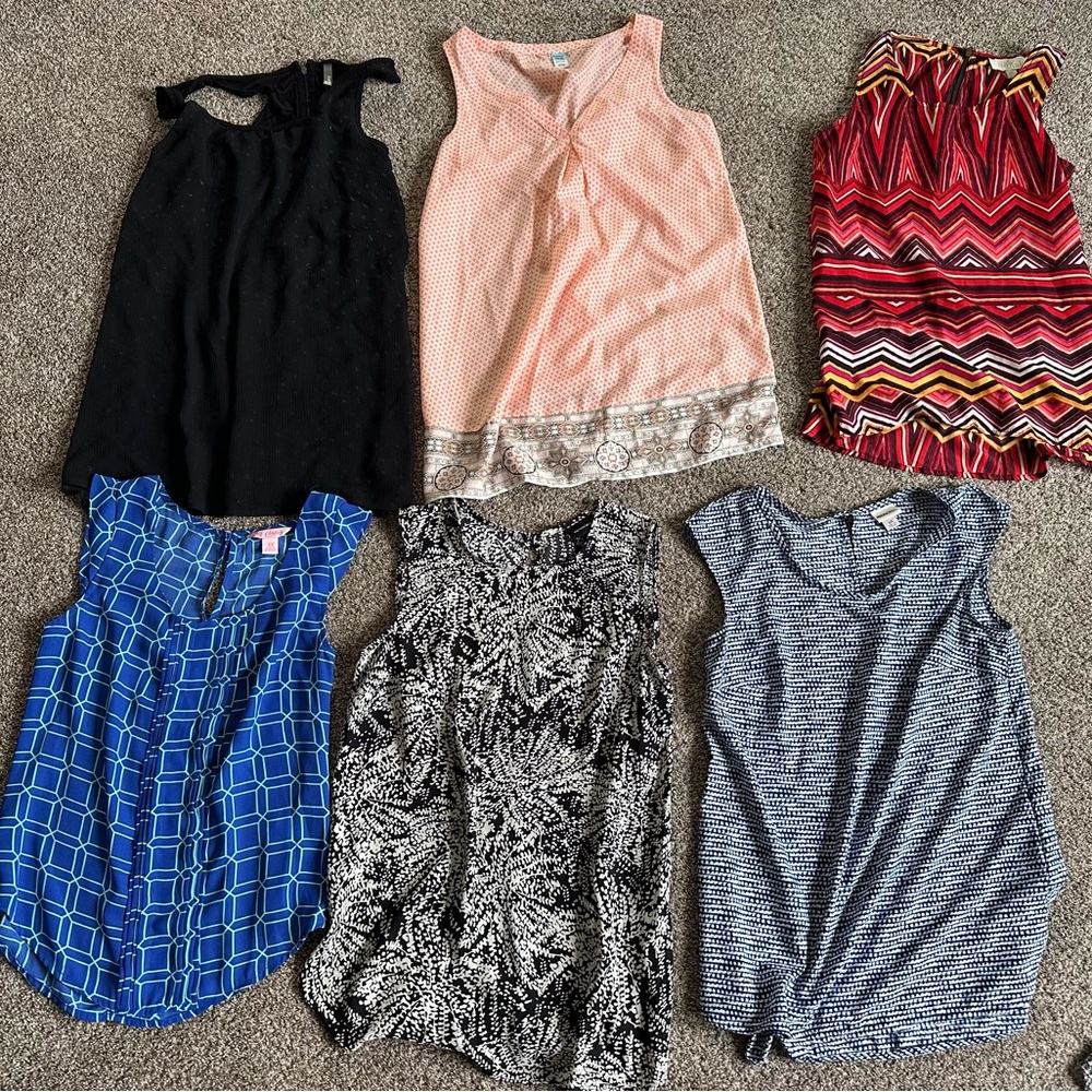 Women’s xs tank tops lot